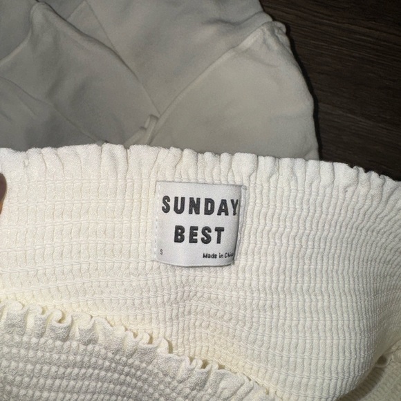 Aritzia Sunday Best Cream Set Front Tie Cropped Top Smocked Ruffle Skirt Size Sm - Picture 5 of 8